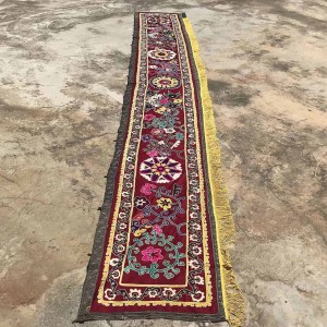 crochet silk runner