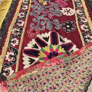crochet silk runner